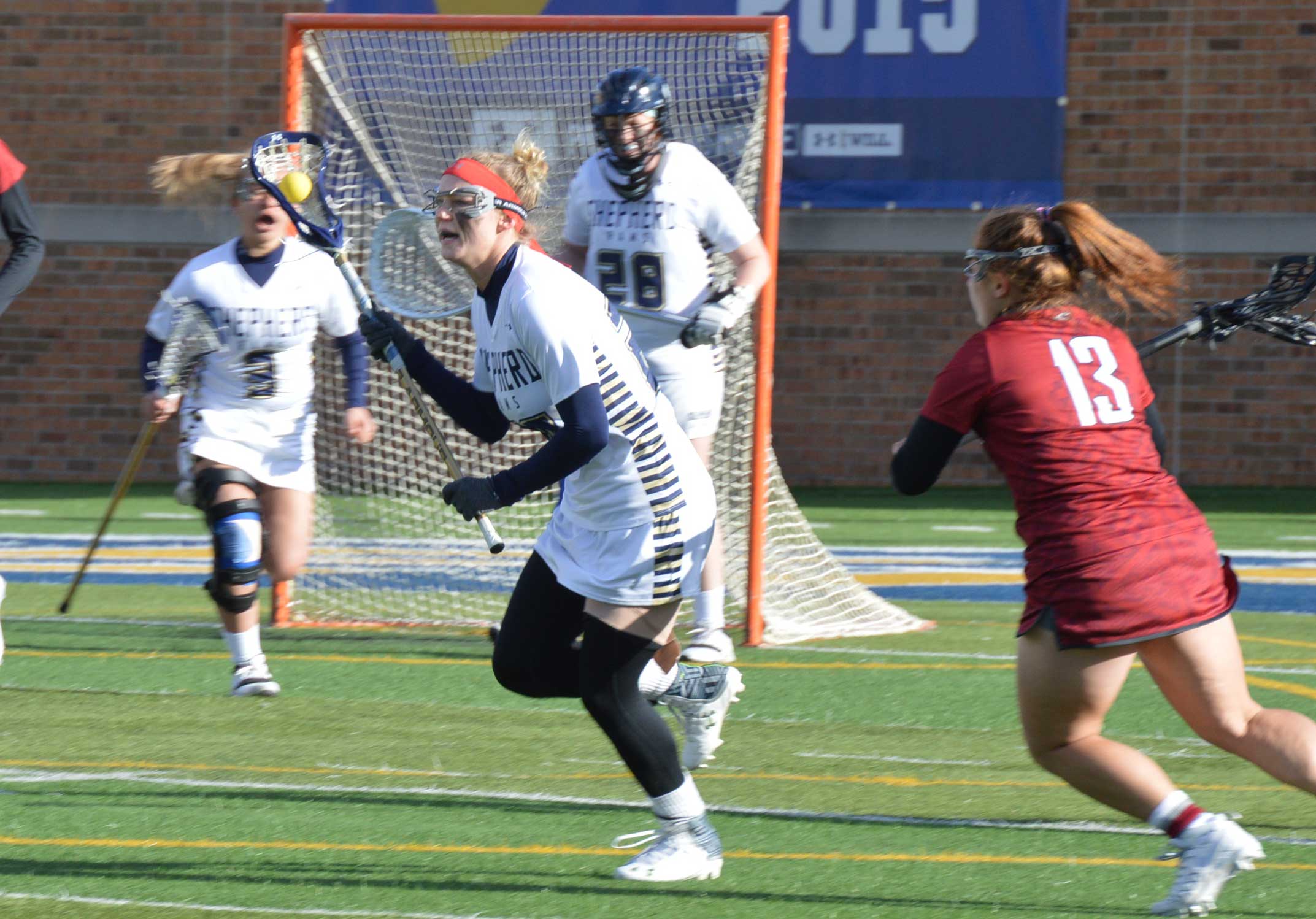 Indianapolis races to win over Rams - Martinsburg Journal