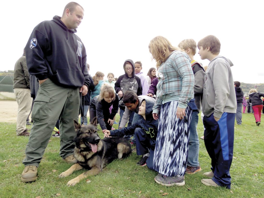 Nacogdoches Head Start kicks off Red Ribbon Week with balloon release