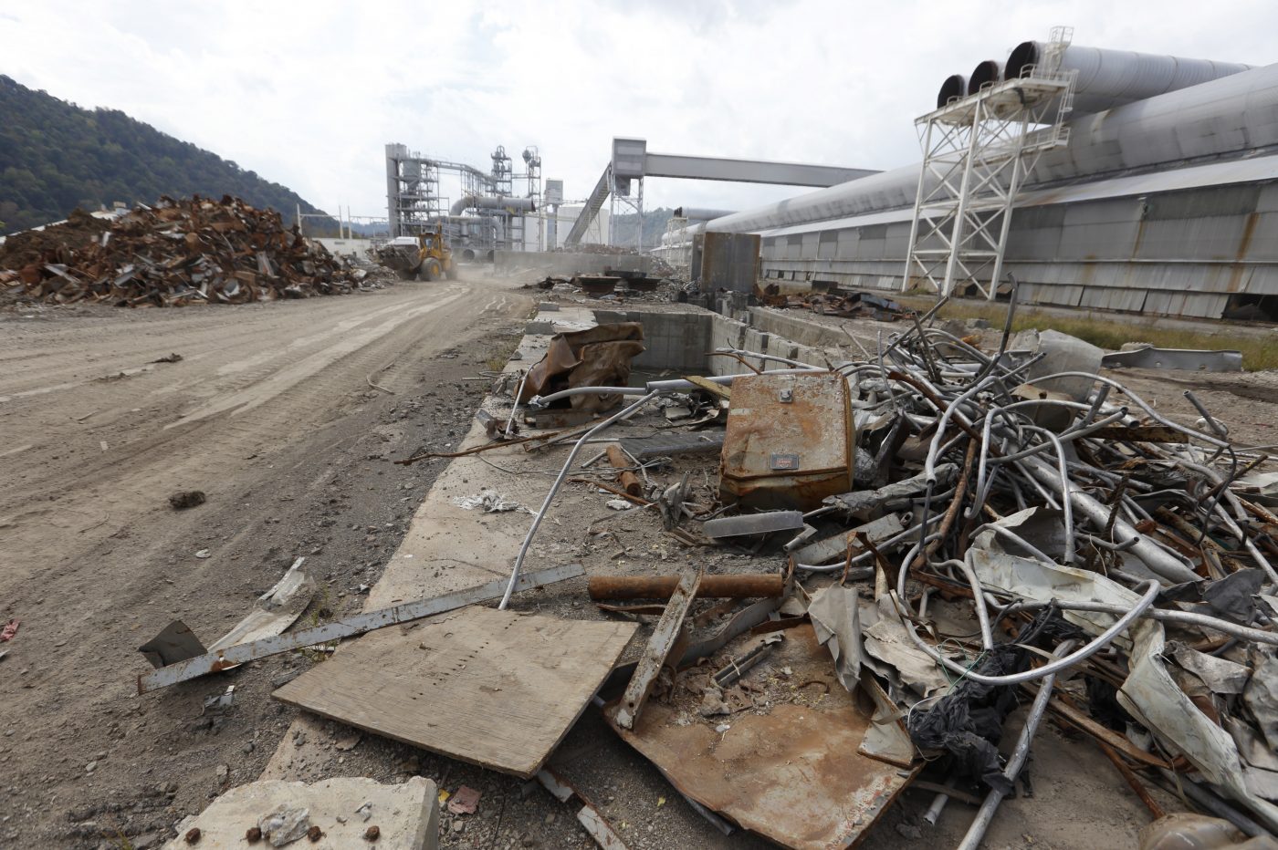 As more jobs vanish, Ohio looks to Trump - Martins Ferry Times Leader