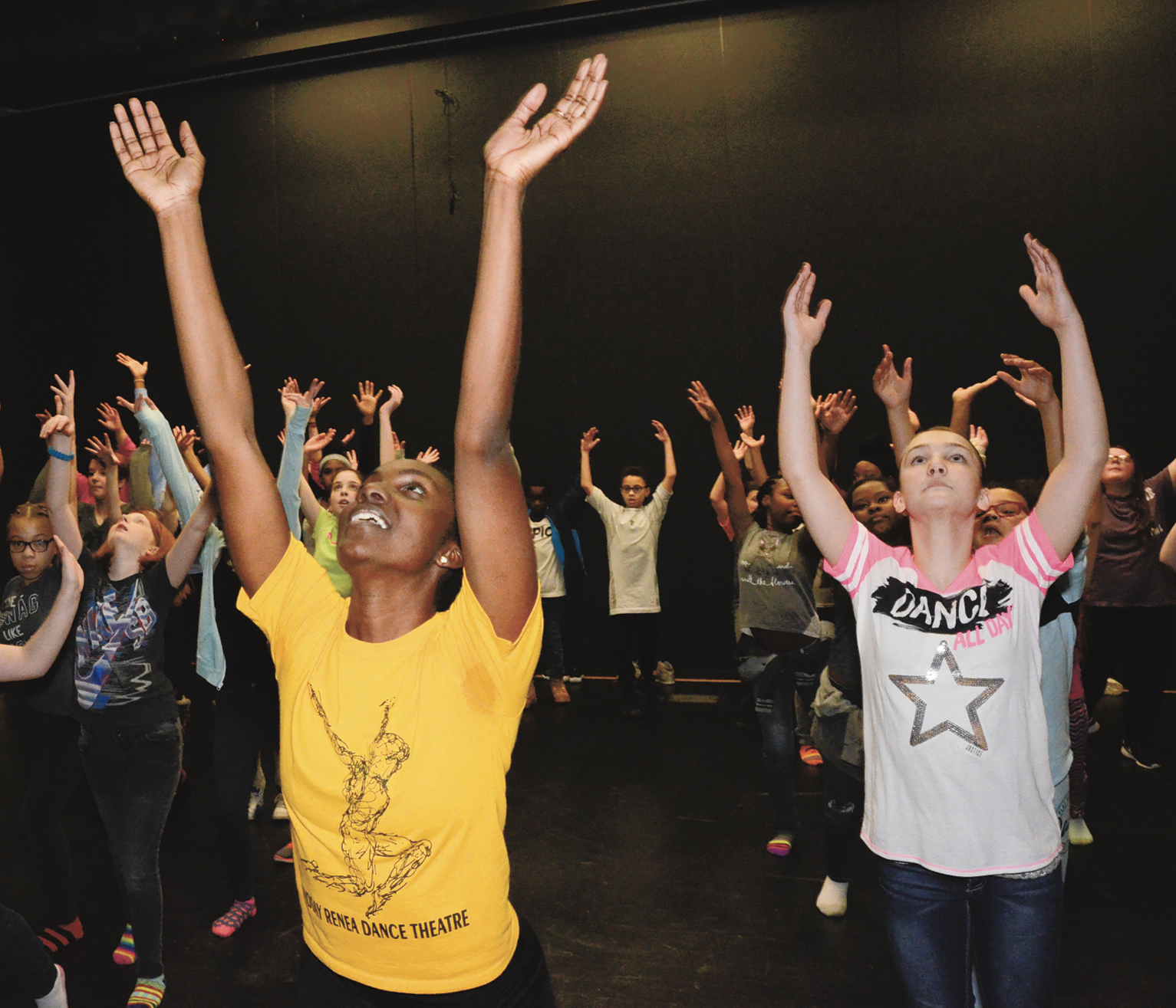 Students 'battle' in dance - Warren Tribune Chronicle